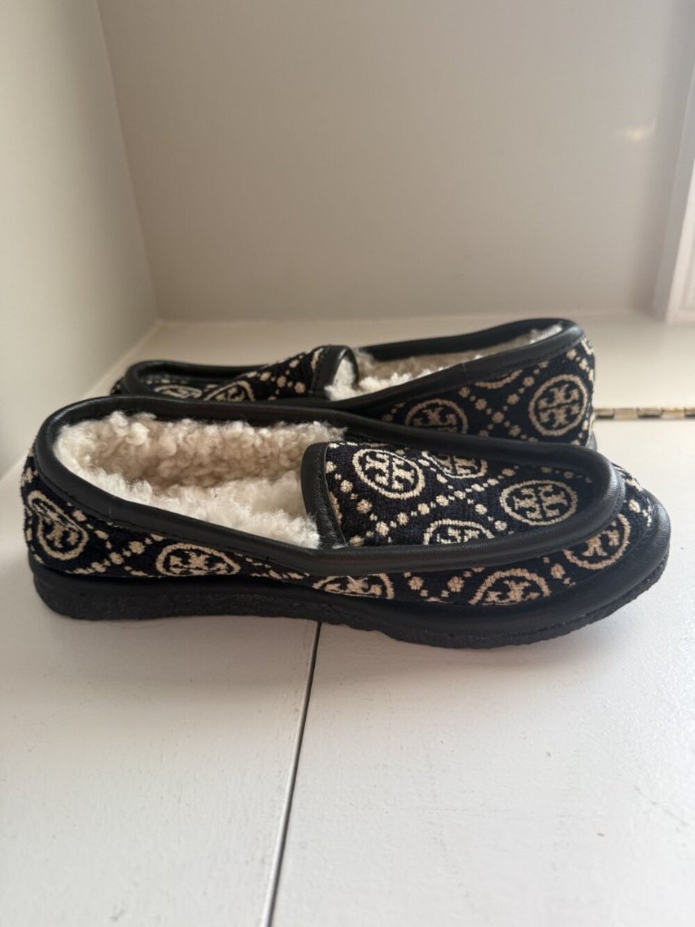 NEW Tory Burch T Monogram Buddy Shearling Loafer Black Size US 5 $298 [jb] - Picture 10 of 12